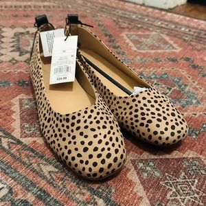 *NWT* Universal Thread leopard print ballet flats